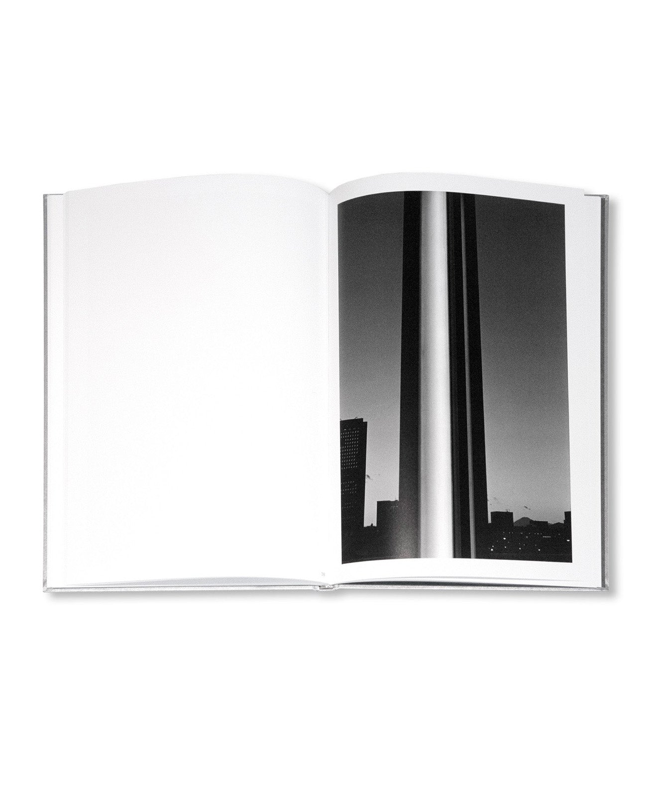 Tsukiji Hitoshi - Shashin (写真 / Photograph)