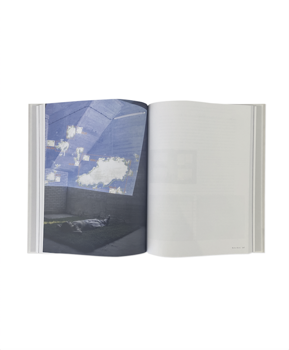 Songs of the sky : Photography & the cloud