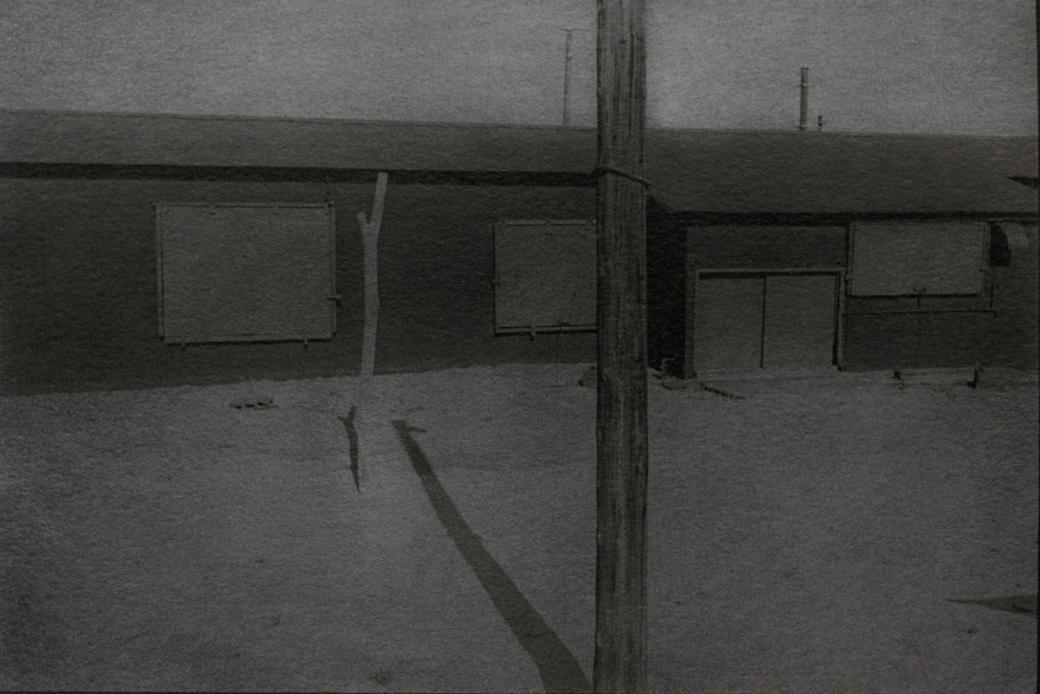 "砂浜・白昼  Dunes miday"