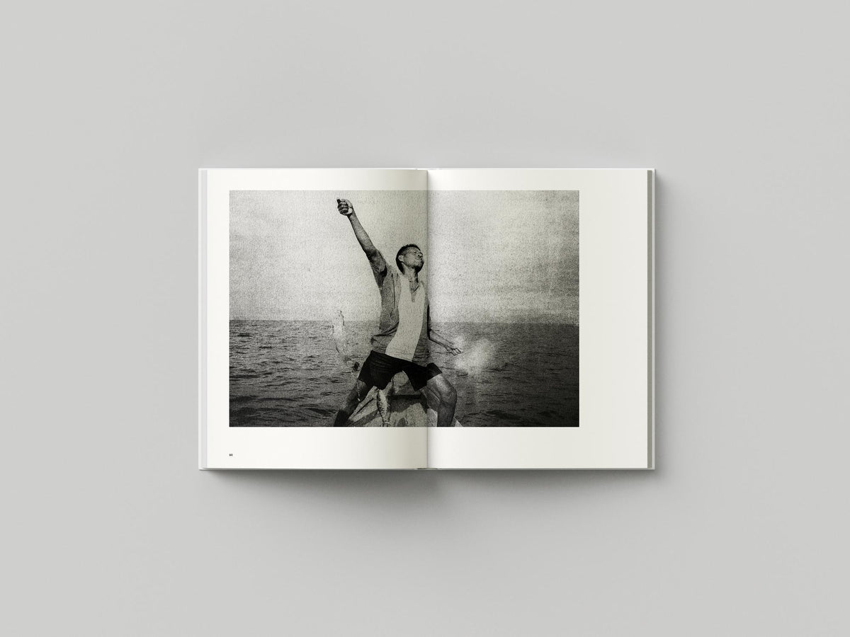 Guillaume Hozler - Nomad's Land