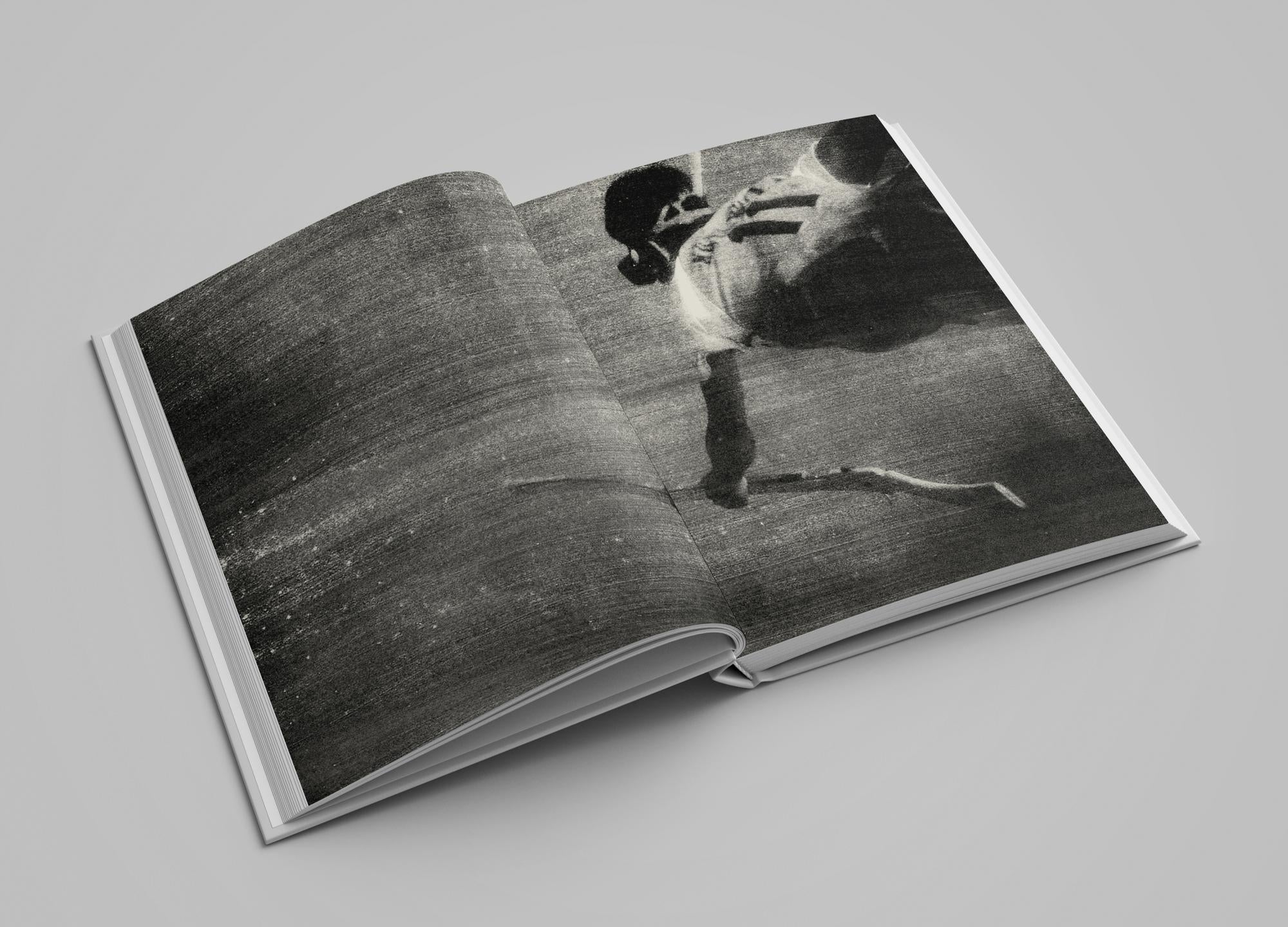 Guillaume Hozler - Nomad's Land