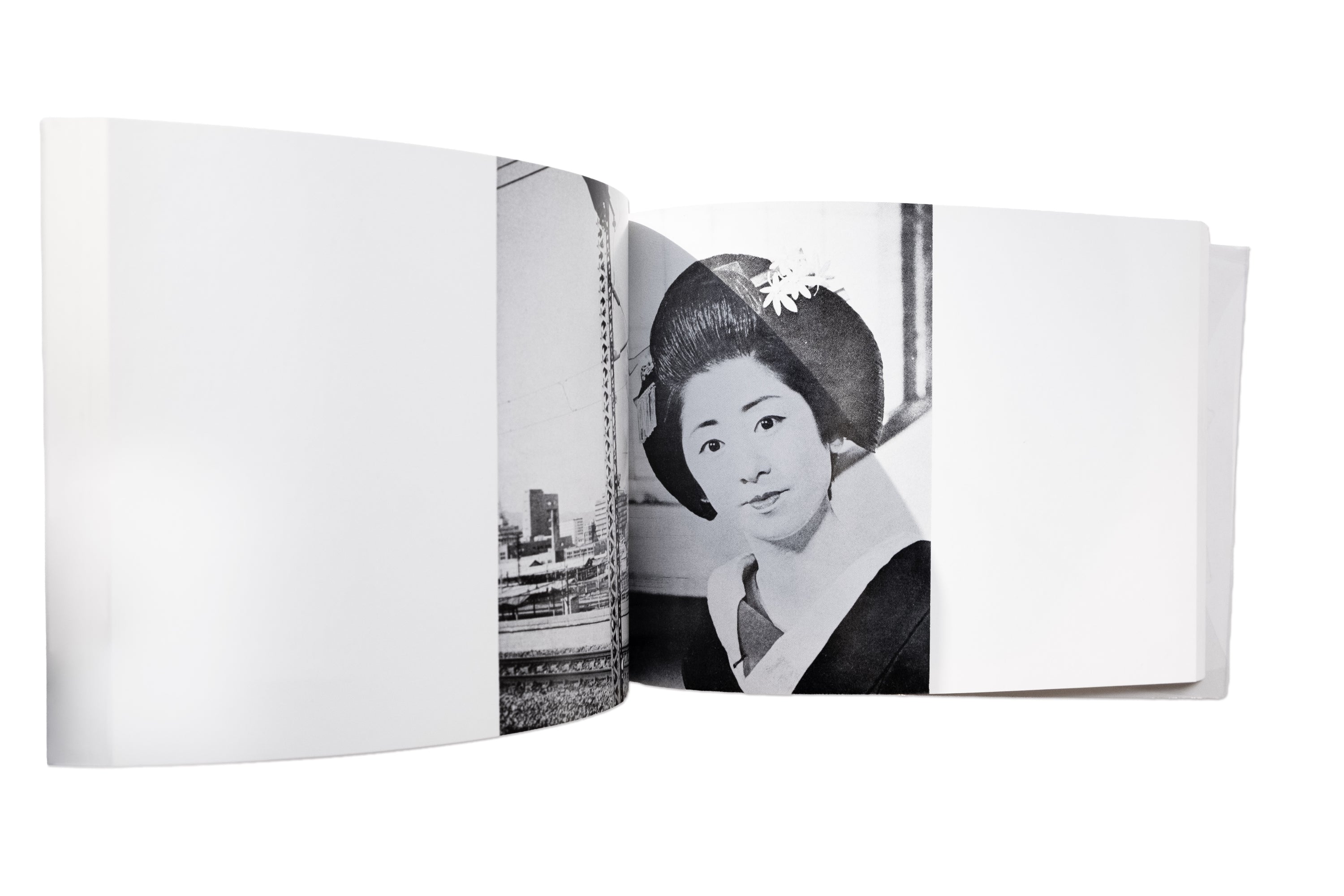 Nobuyoshi Araki - Okinawa (Zoku senchimentaru na tabi, Okinawa-Hen)