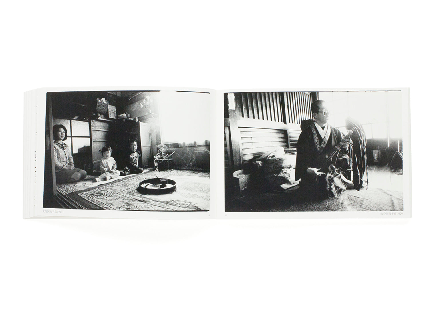 A collection of NAGAREKUMO TABI (signed)
