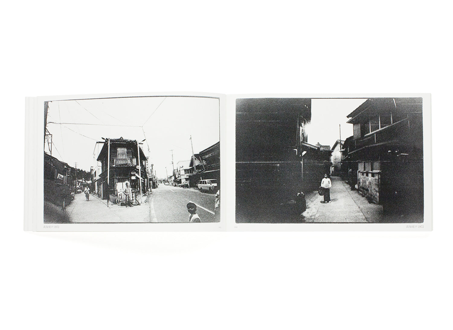 A collection of NAGAREKUMO TABI (signed)