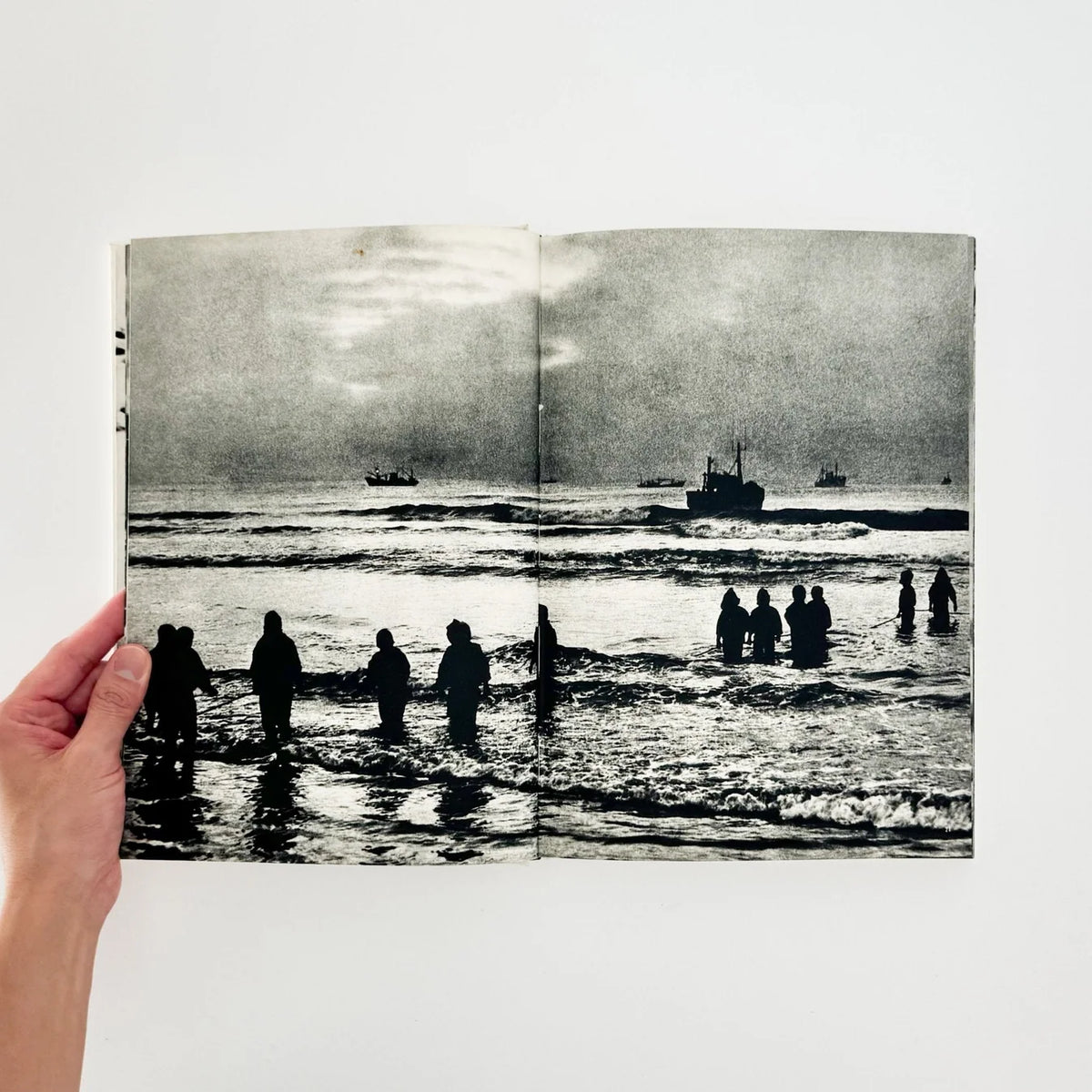 Yoshiro Koseki - Kujukurihama (People Living by the Sea)