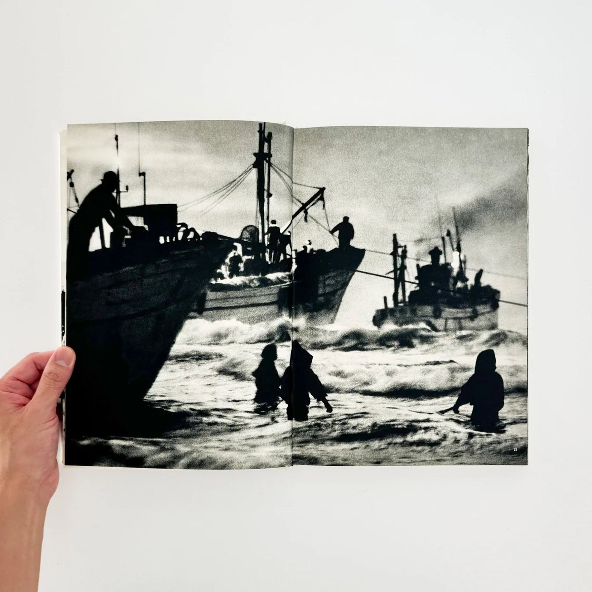 Yoshiro Koseki - Kujukurihama (People Living by the Sea)