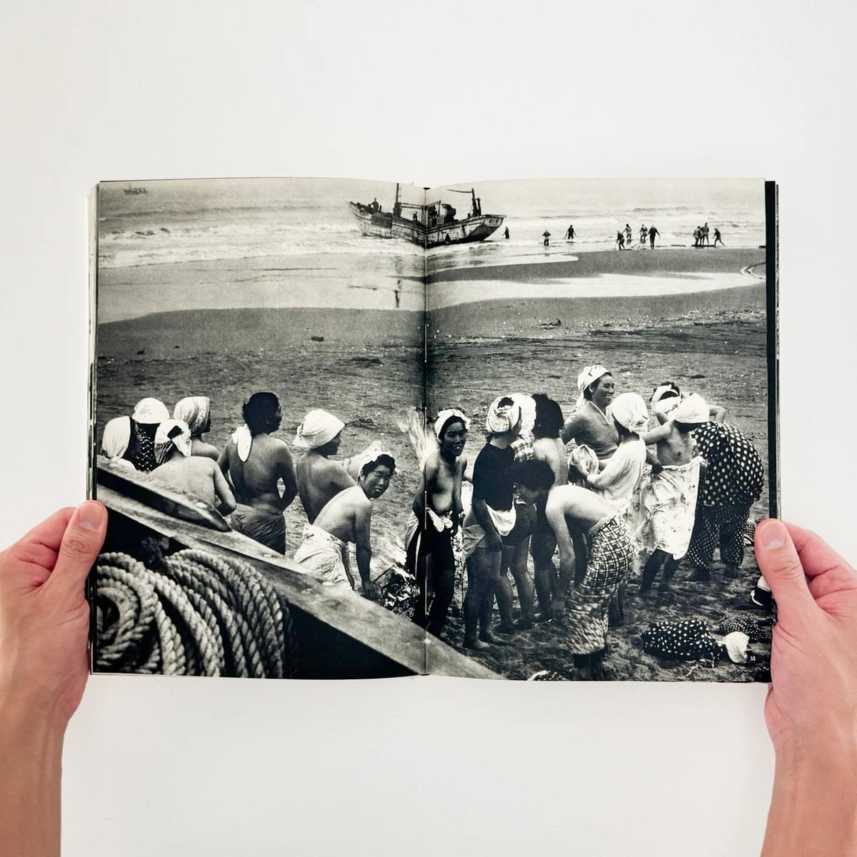 Yoshiro Koseki - Kujukurihama (People Living by the Sea)