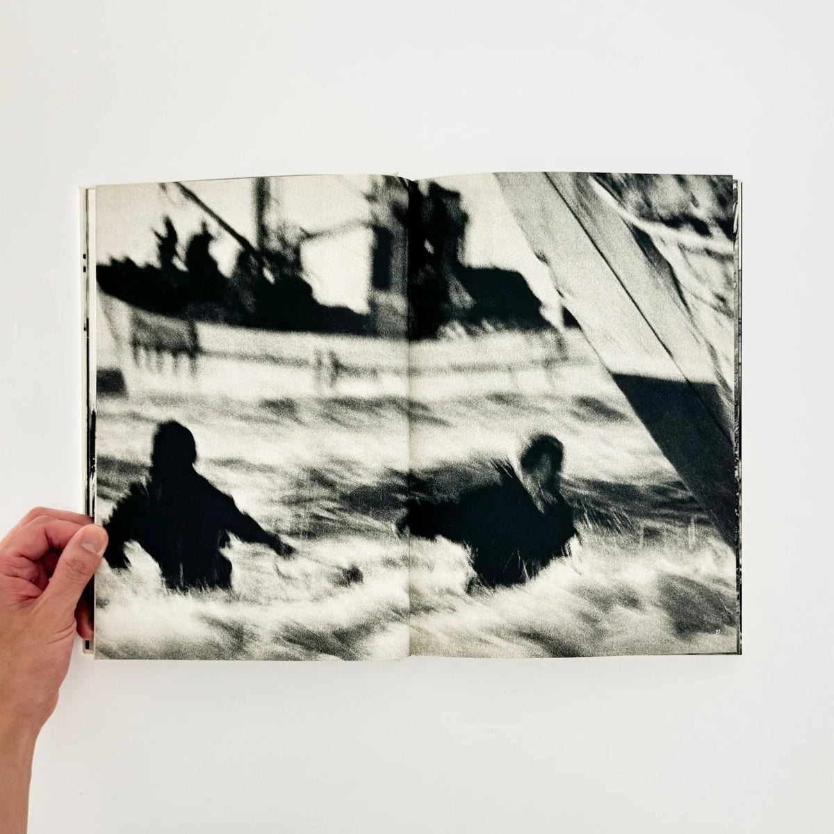 Yoshiro Koseki - Kujukurihama (People Living by the Sea)