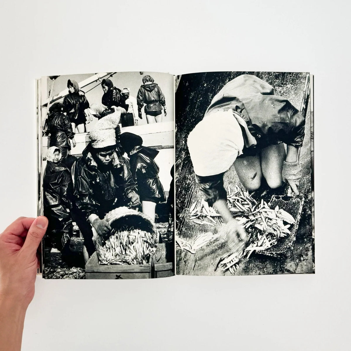 Yoshiro Koseki - Kujukurihama (People Living by the Sea)