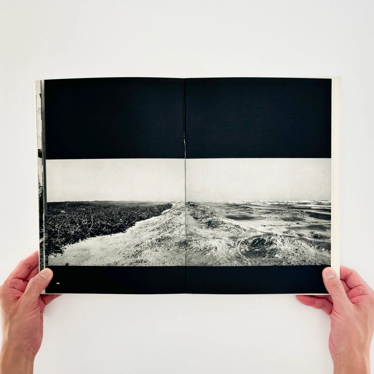 Yoshiro Koseki - Kujukurihama (People Living by the Sea)