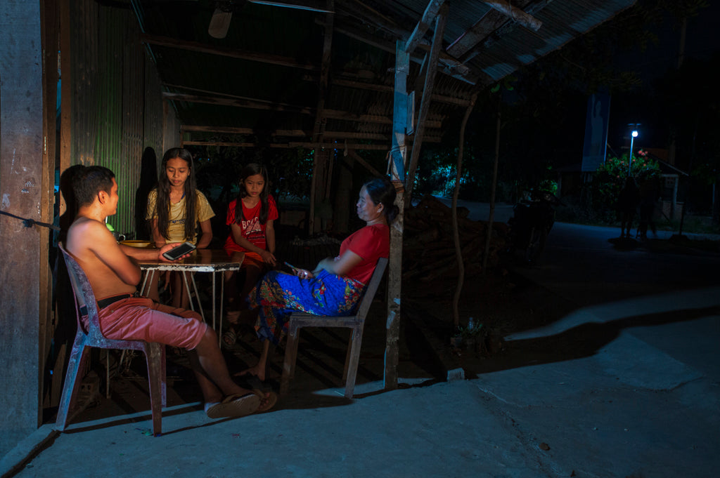PHILONG SOVAN - CITY NIGHT LIGHT