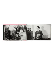 Load image into Gallery viewer, ARAKI NOBUYOSHI - ARAKI 2002