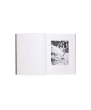 Charger l&#39;image dans la galerie, Nobuyoshi Araki - Araki Tokyo