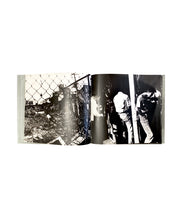 Charger l&#39;image dans la galerie, Daido Moriyama - Japan, A Photo Theater II